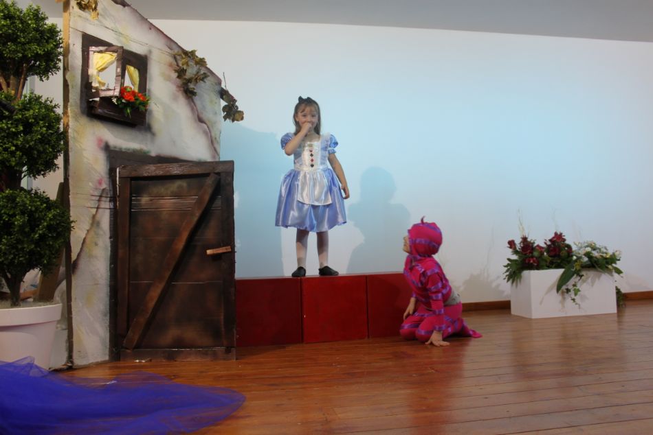 Alice nel paese delle meraviglie, La magia delle tre fate, I Promessi Sposi, Le beffe delle maschere - 10.jpg